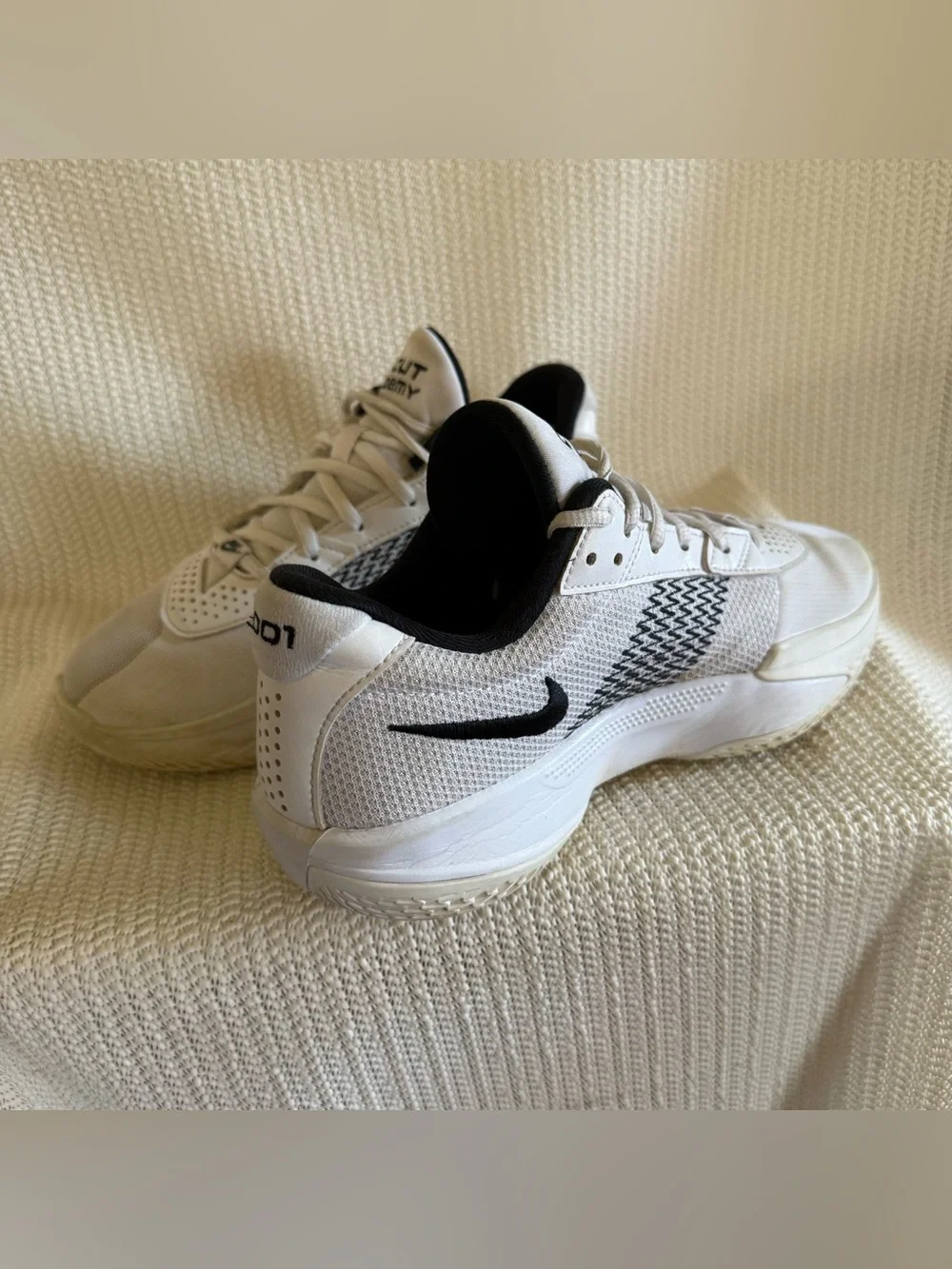 Nike Zoom G.T. Cut Academy By You Basketball Shoes Men’s Size 6 White Black